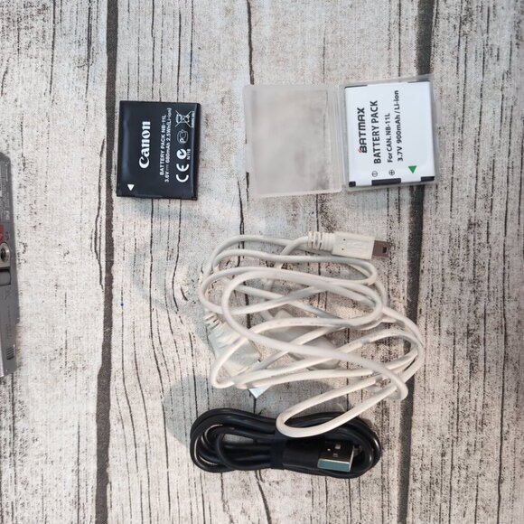 Canon PowerShot A3500 IS Red Digital Camera 16MP 5x Zoom WiFi w/ Case & Cables - Picture 3 of 13